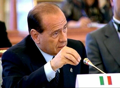 Бывшего премьер-министра Италии Сильвио Берлускони госпитализировали с коронавирусом