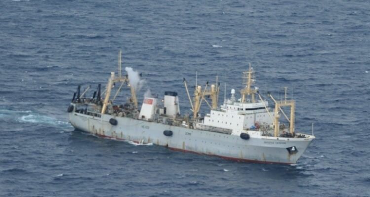 В Охотском море найден затонувший траулер «Дальний Восток»