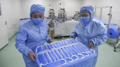 В Гонконге заключенные тюрьмы начали круглосуточное производство медицинских масок
