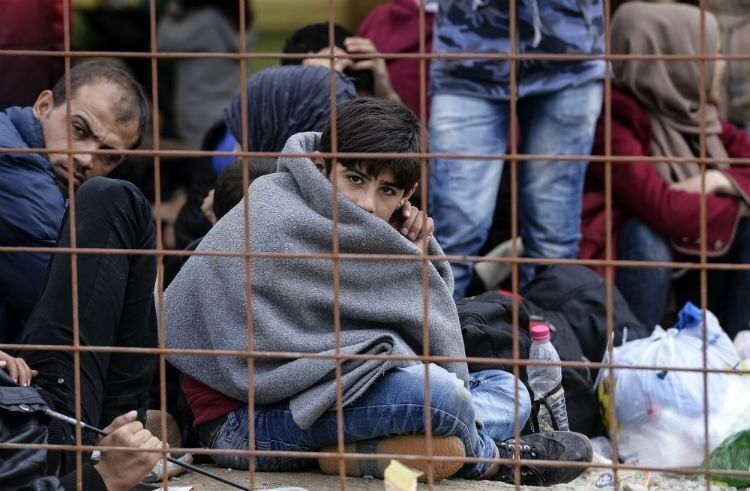 В Македонию за сутки въехали около 10 тысяч мигрантов, Словения и Венгрия закрывают границы для беженцев
