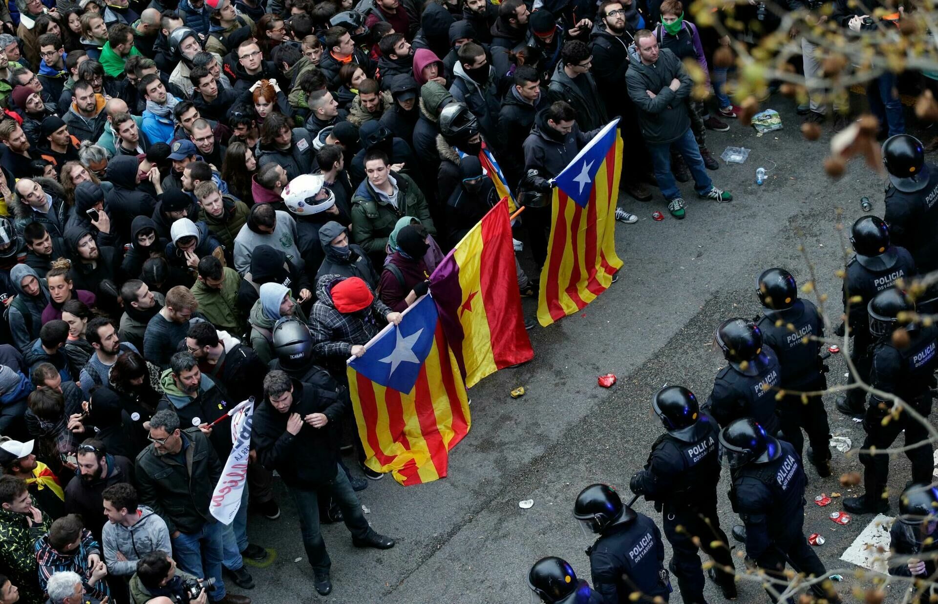 Шанс на развод: Каталония ищет поддержку у евроскептиков