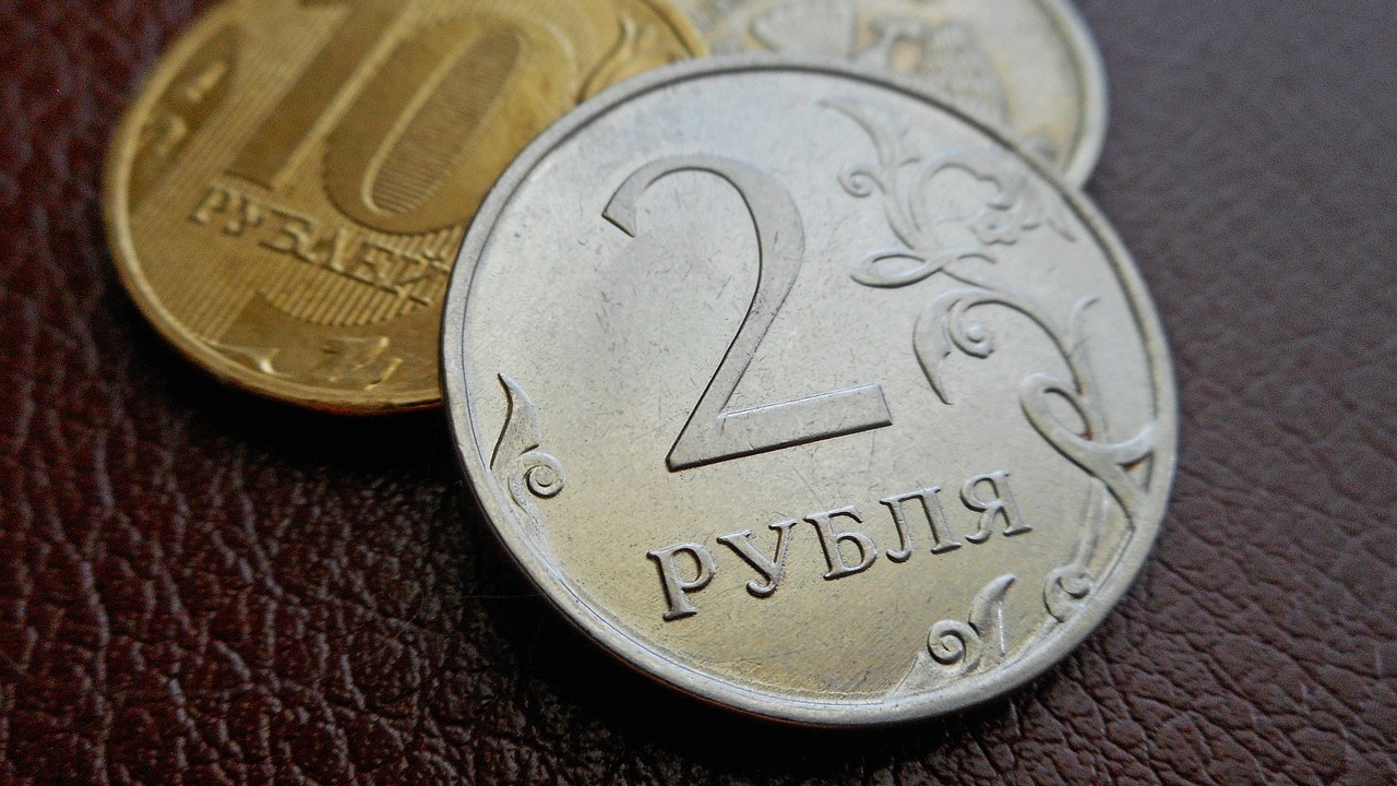 Евро достиг 101 рубля