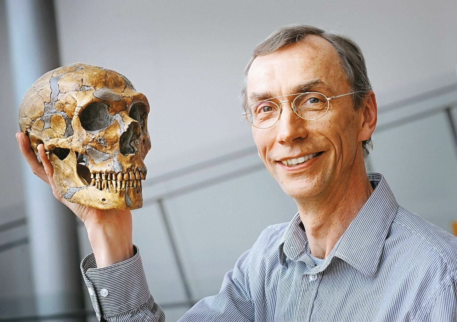Шведский биолог получил Нобелевскую премию по медицине за изучение эволюции человека