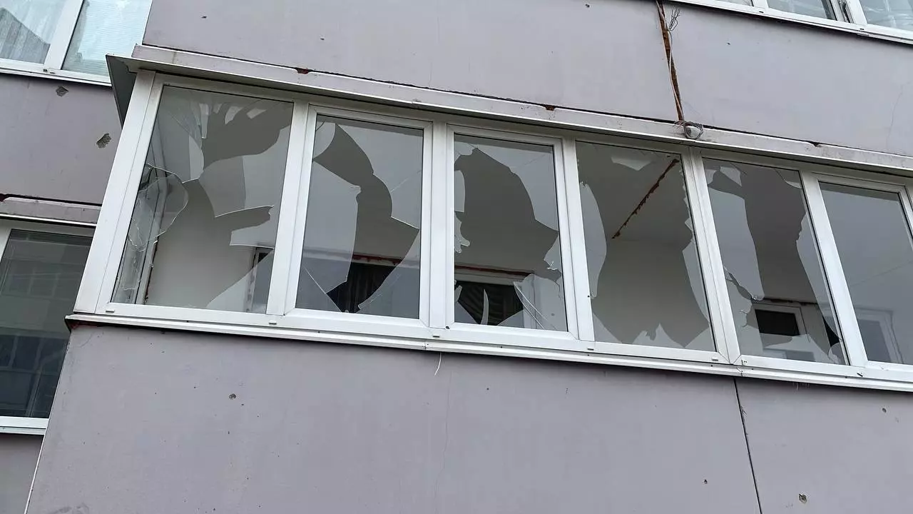 От обстрелов в Белгороде и районах области пострадали сотни домов.