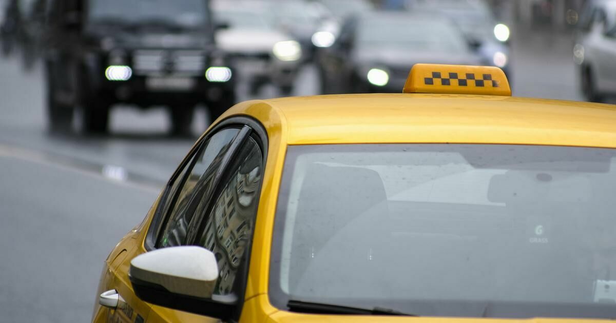 "Забастовка? Не слышали!": уральские таксисты прокатили бойкот коллег