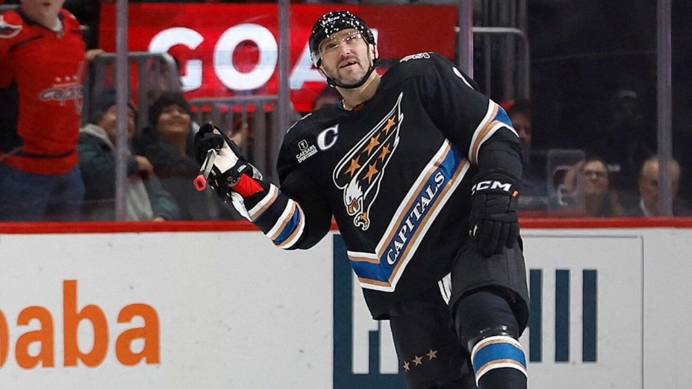 Александра Овечкина признали первой звездой декабря в НХЛ