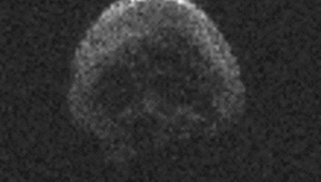 Мимо Земли пролетел астероид в форме черепа