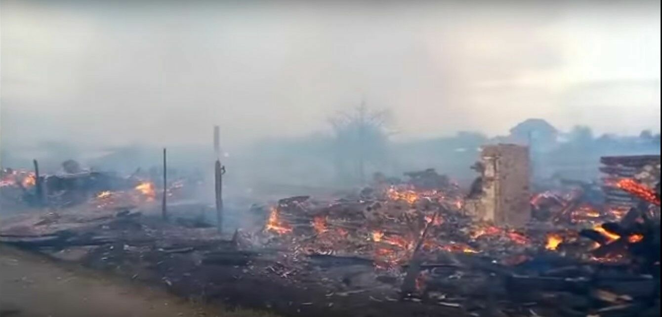 В Иркутской области за сутки сгорело около 300 домов, есть жертвы