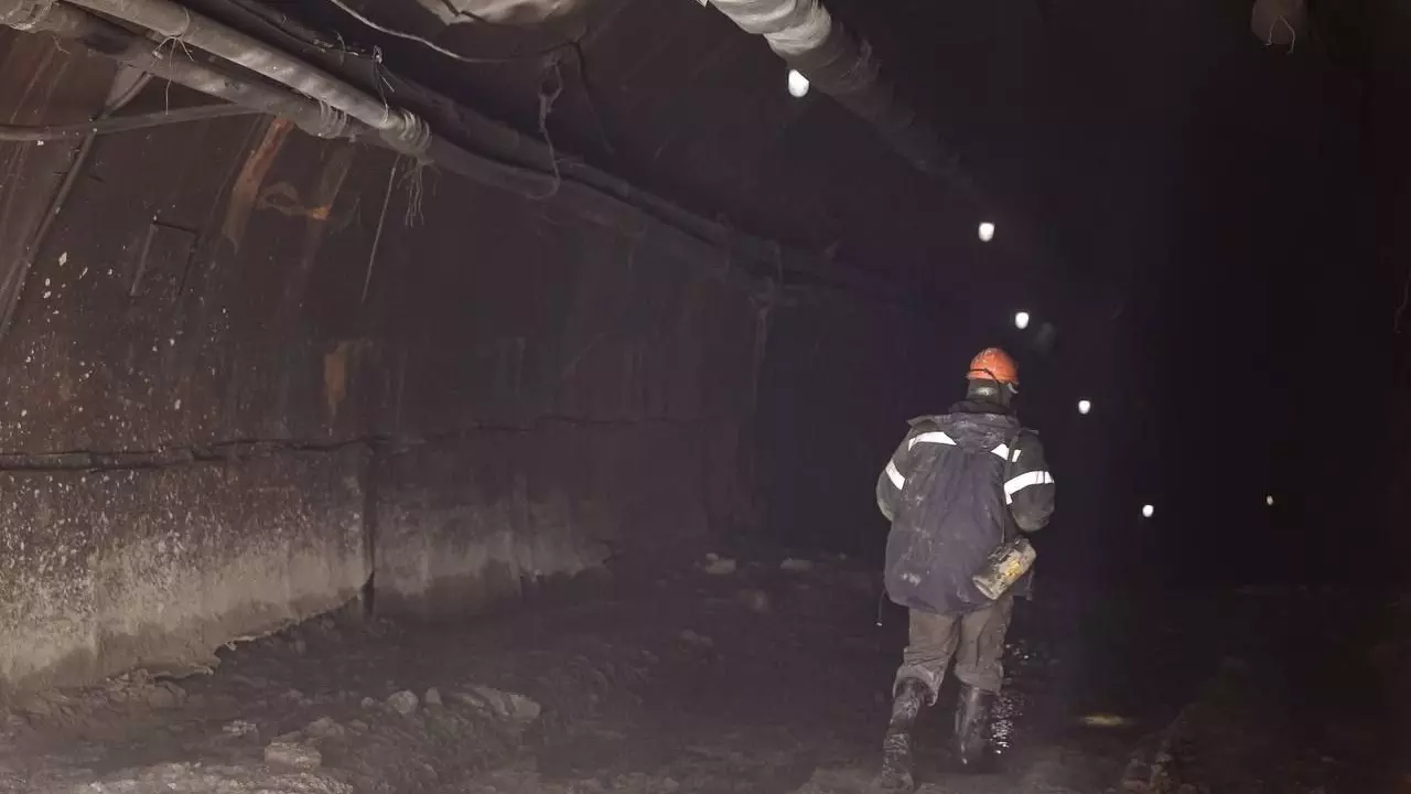 Вход в шахту, архивное фото