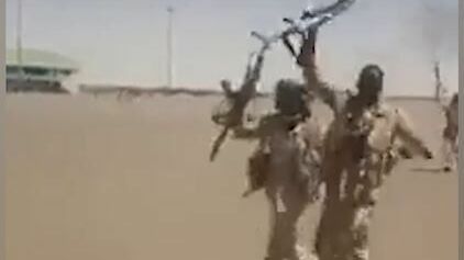 Столкновения в Судане: военные формирования захватили два аэропорта (ВИДЕО)