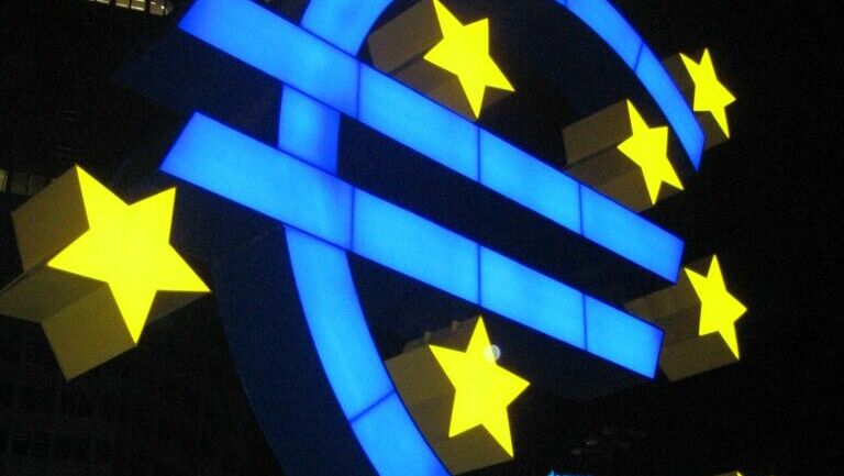 Минфин собрался обнулить долю евро в ФНБ до конца 2023 года