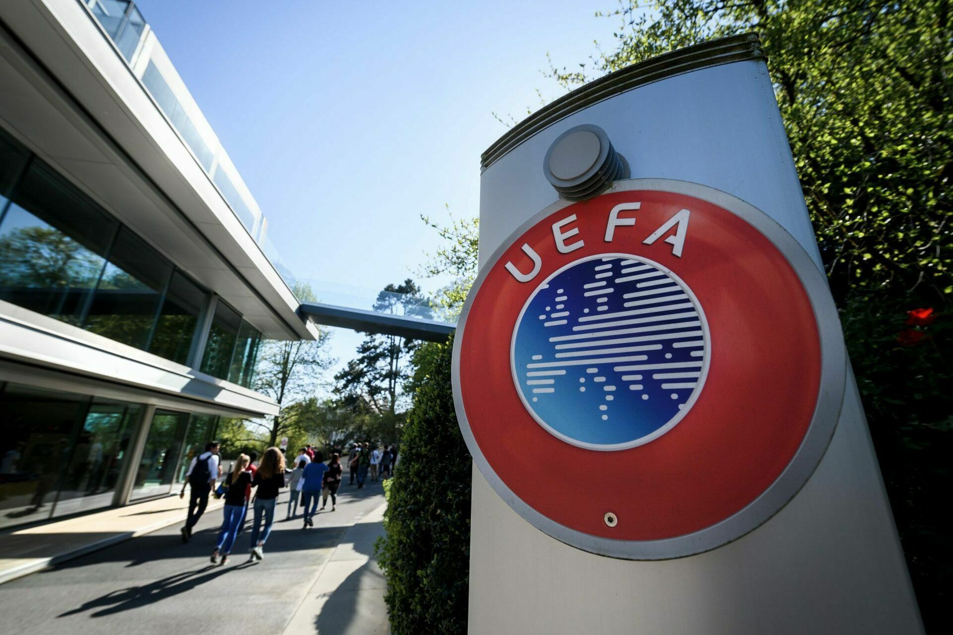 В УЕФА позволили болельщикам посещать выездные матчи