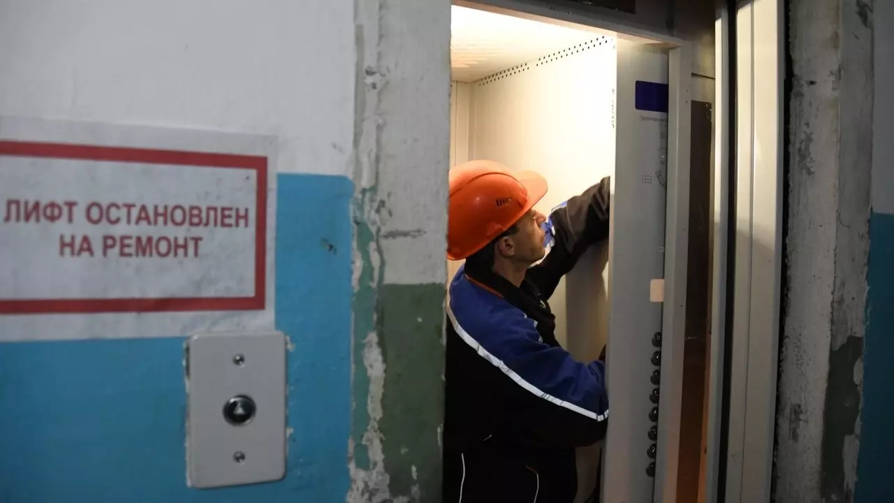 «Все сроки прошли»: каждый пятый лифт требует замены и угрожает жильцам