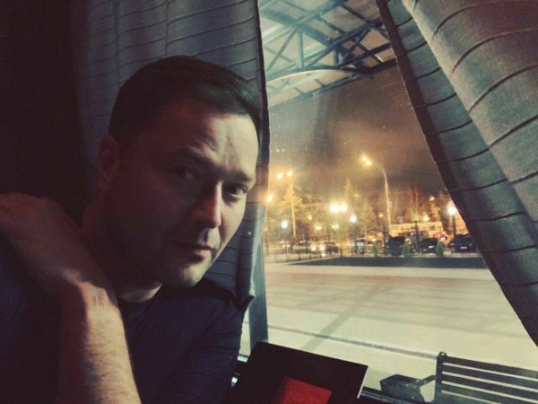 41-летний лидер "Новой России" Никита Исаев умер в поезде