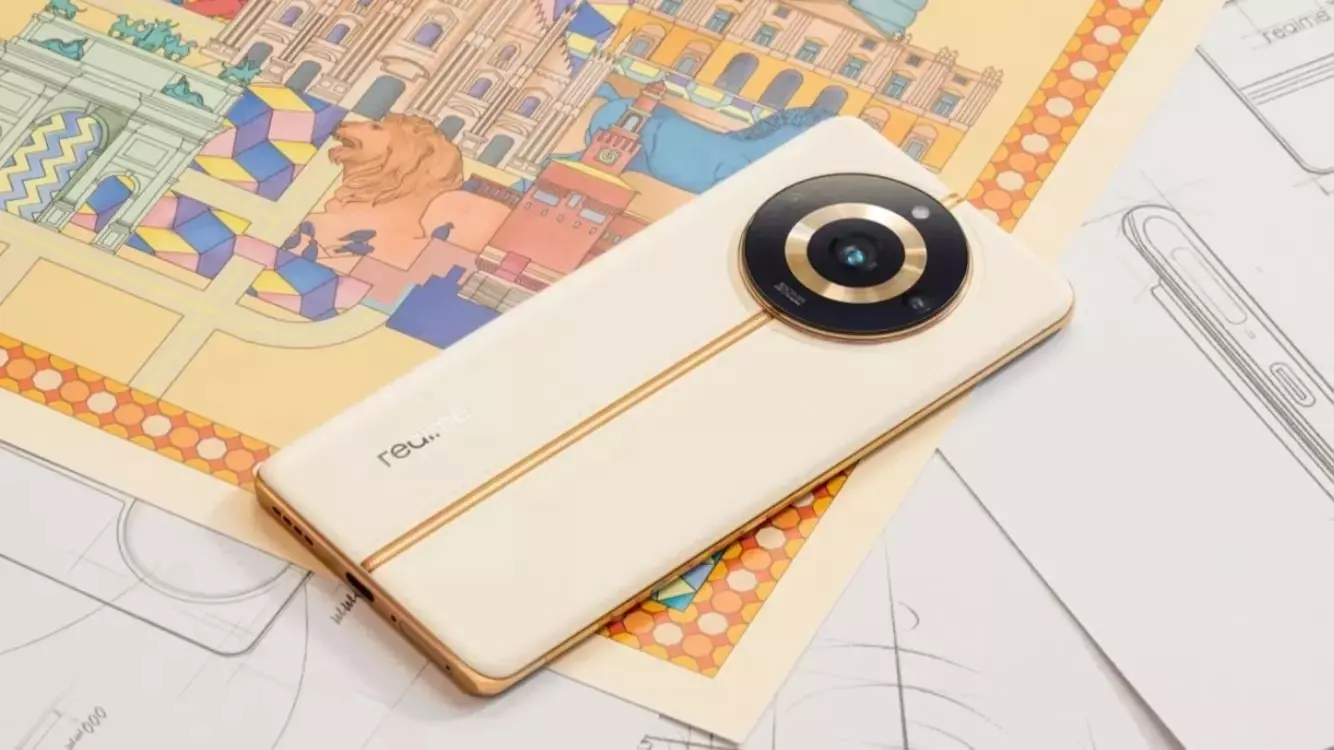 Realme 11 Pro+ — смартфон, за внешний вид которого отвечал бывший дизайнер Gucci