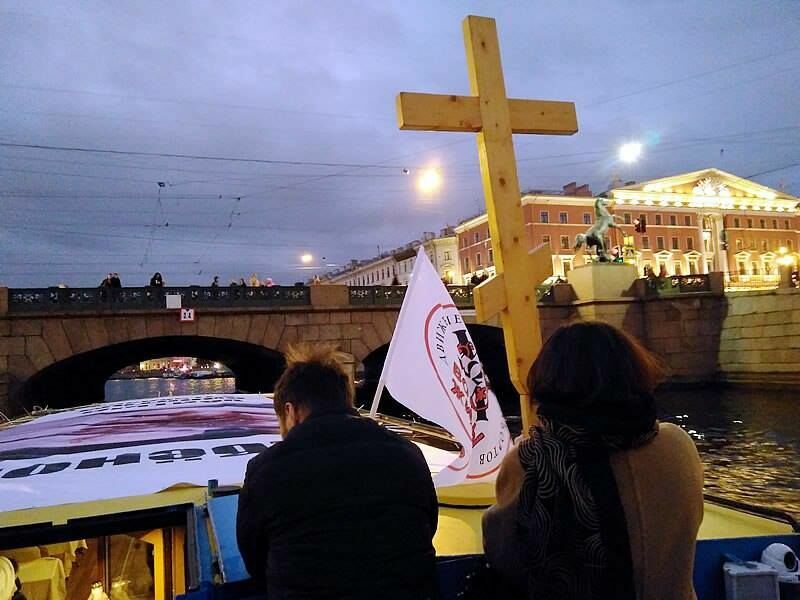 Питерские православные поплывут против абортов