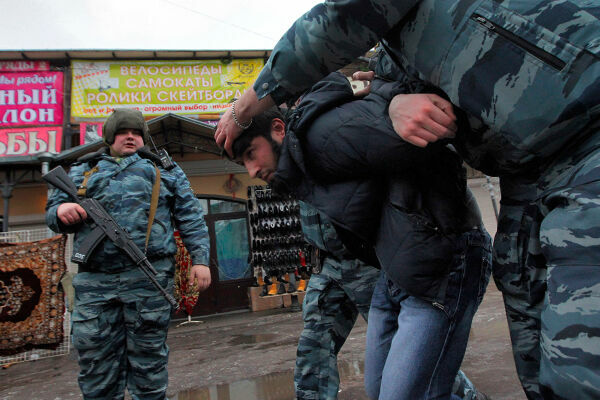Силовики проводят обыски на московском рынке "Фуд сити"