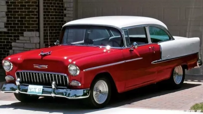 Chevrolet Bel Air 1955 года в кузове купе был подарен Никитой Хрущевым. Спустя некоторое время Брежнев подарил Chevrolet Bel Air своей дочери Галине.