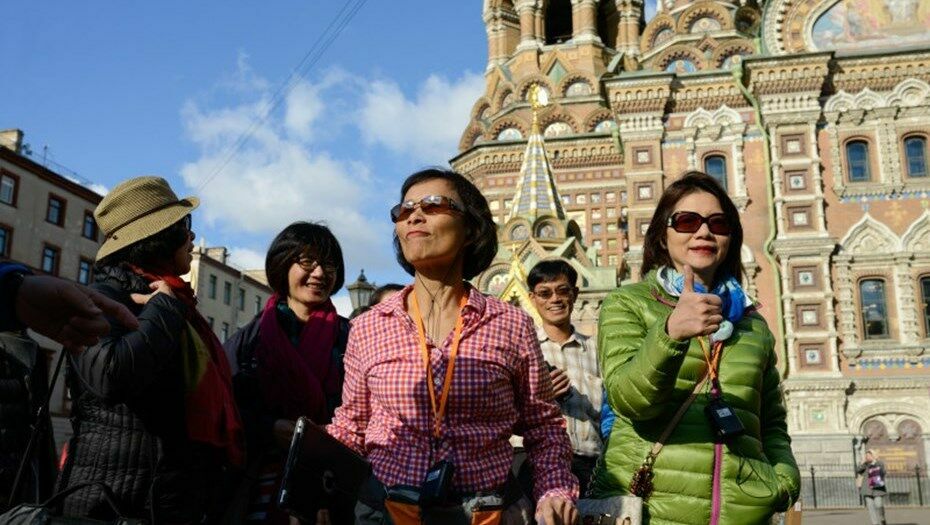 Китайские туристы принесли экономике России 120 миллиардов рублей