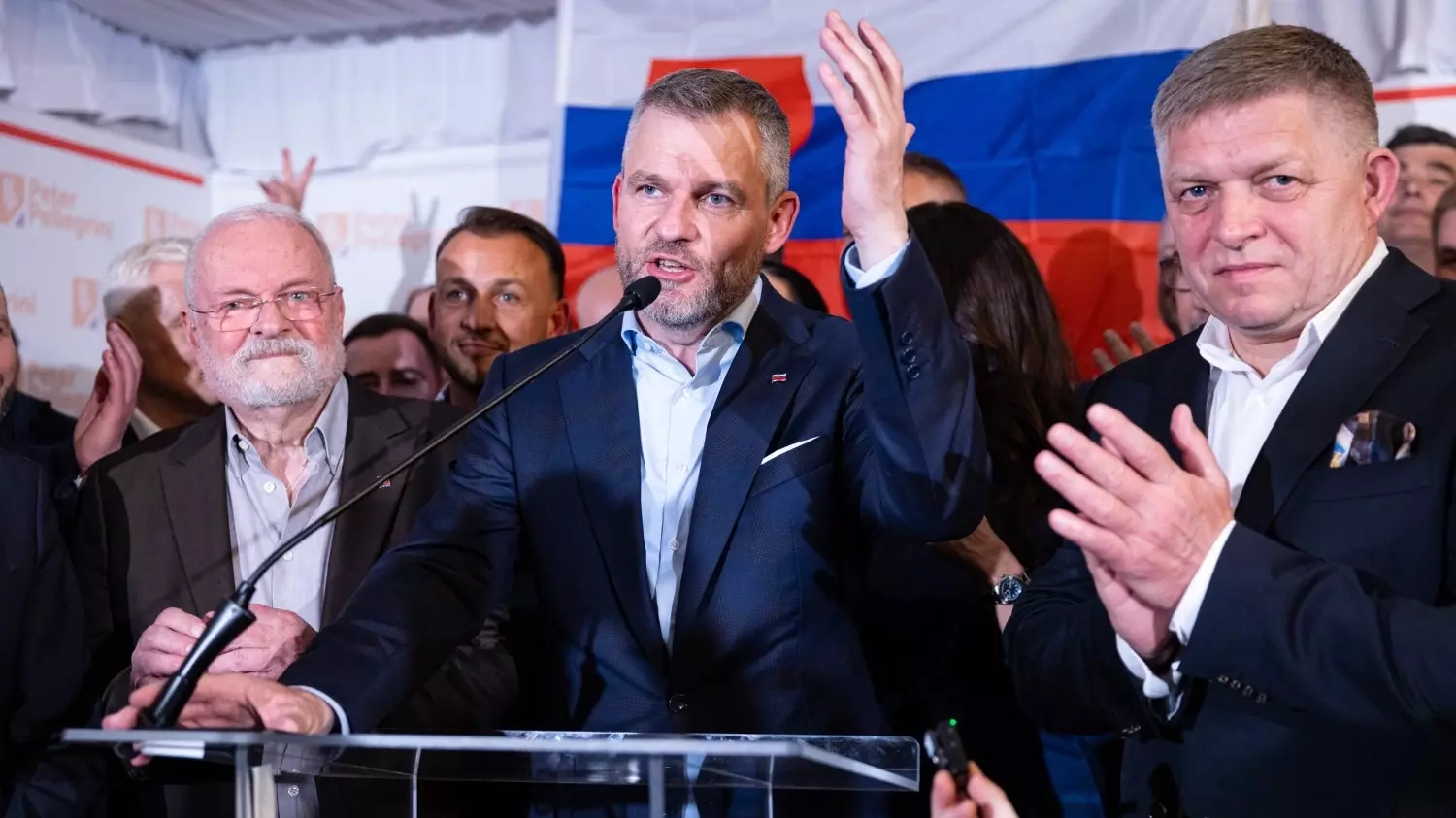 Сторонник пророссийского курса победил на выборах президента Словакии, набрав 53,12% голосов.
