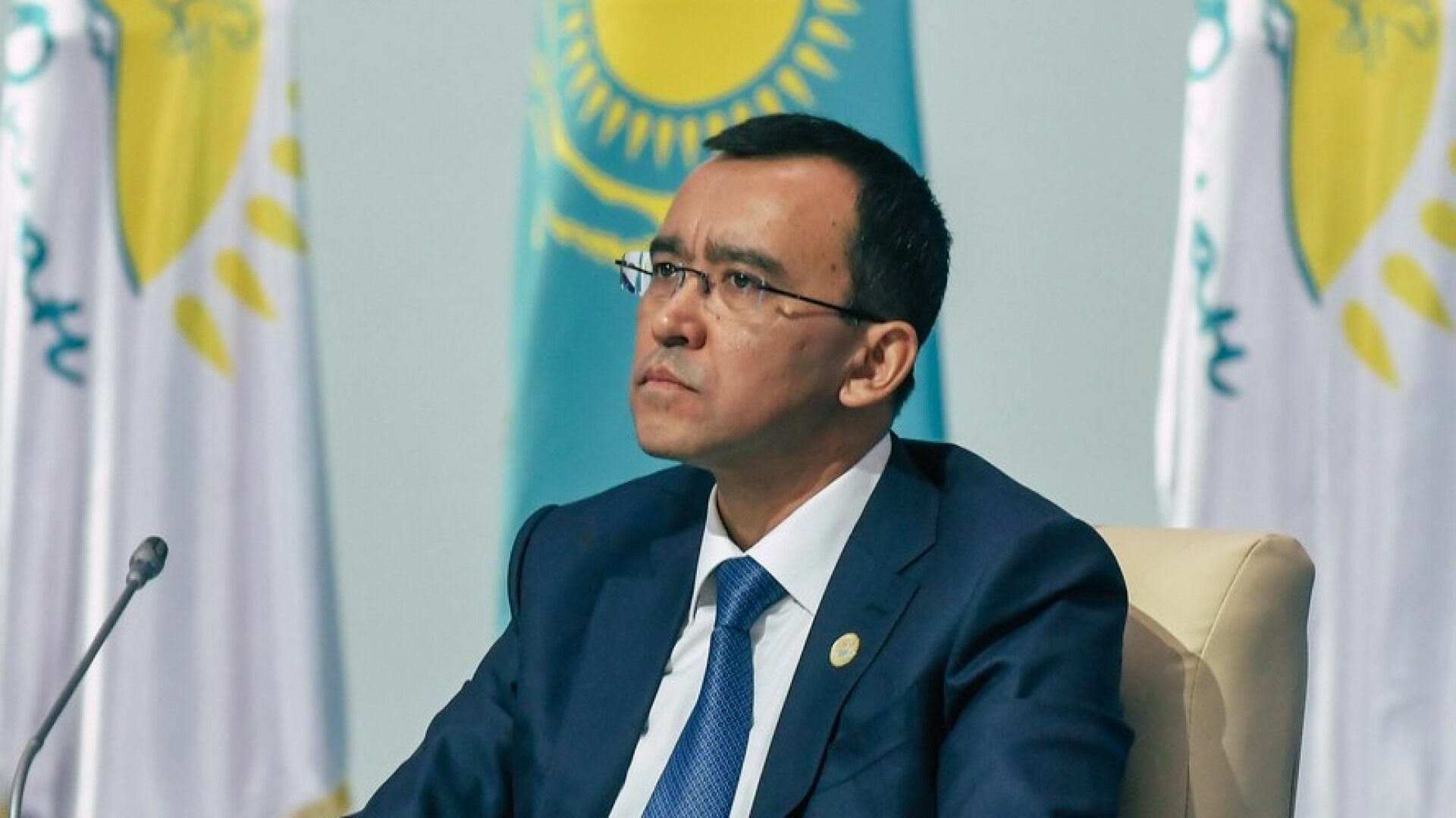  Сенатор Маулен Ашимбаев
