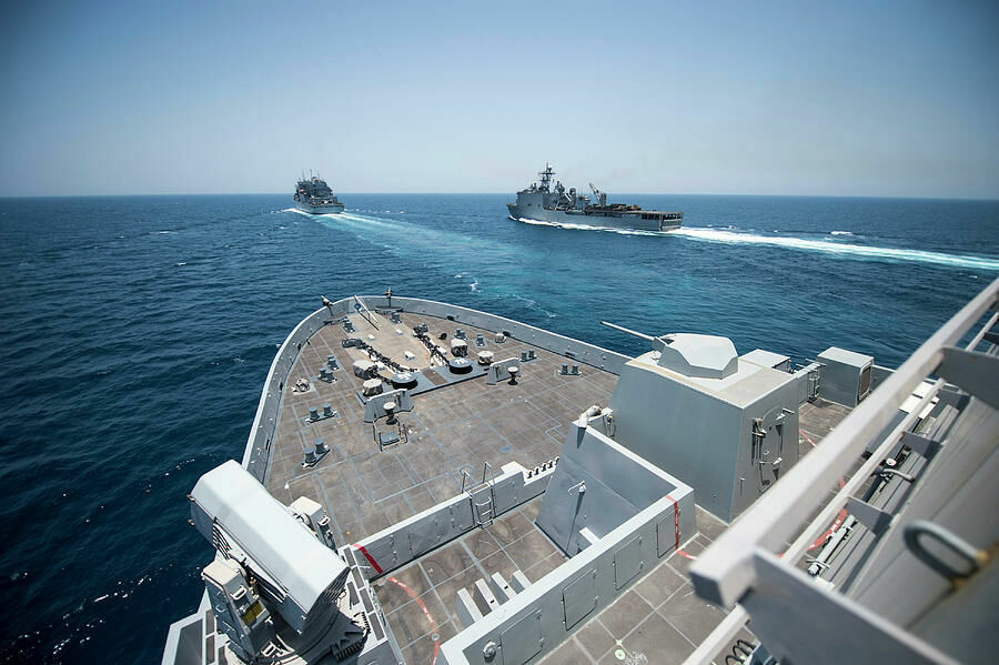 ВМС США захватил судно, незаконно перевозившее патроны для повстанцев в Йемене