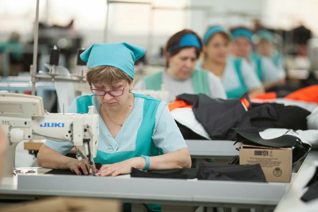 Цифра дня: в 2019 году в России произведена 1 юбка на 26 девушек и женщин