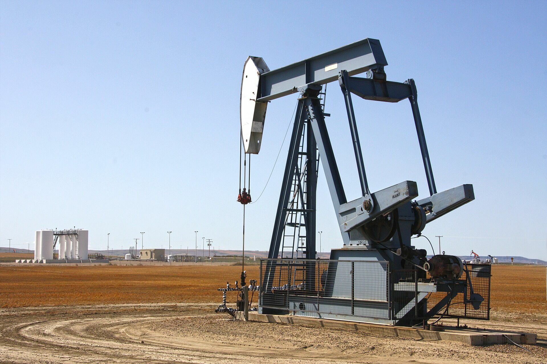 ОПЕК+ финально договорилась о снижении добычи нефти на два года