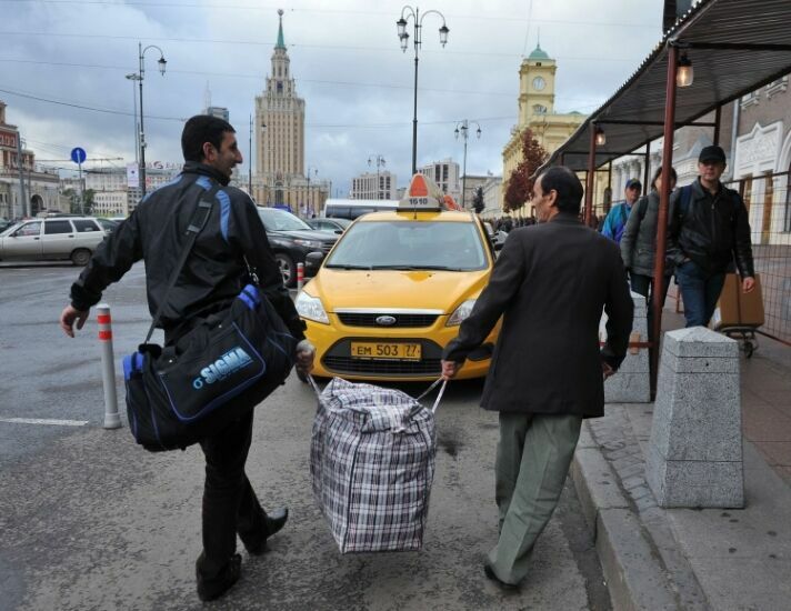 В России возобновился приток населения за счет мигрантов