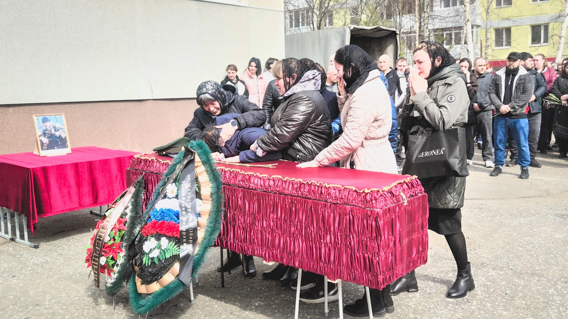 Выше инфляции и колбасы: в России продолжают стремительно дорожать ритуальные услуги
