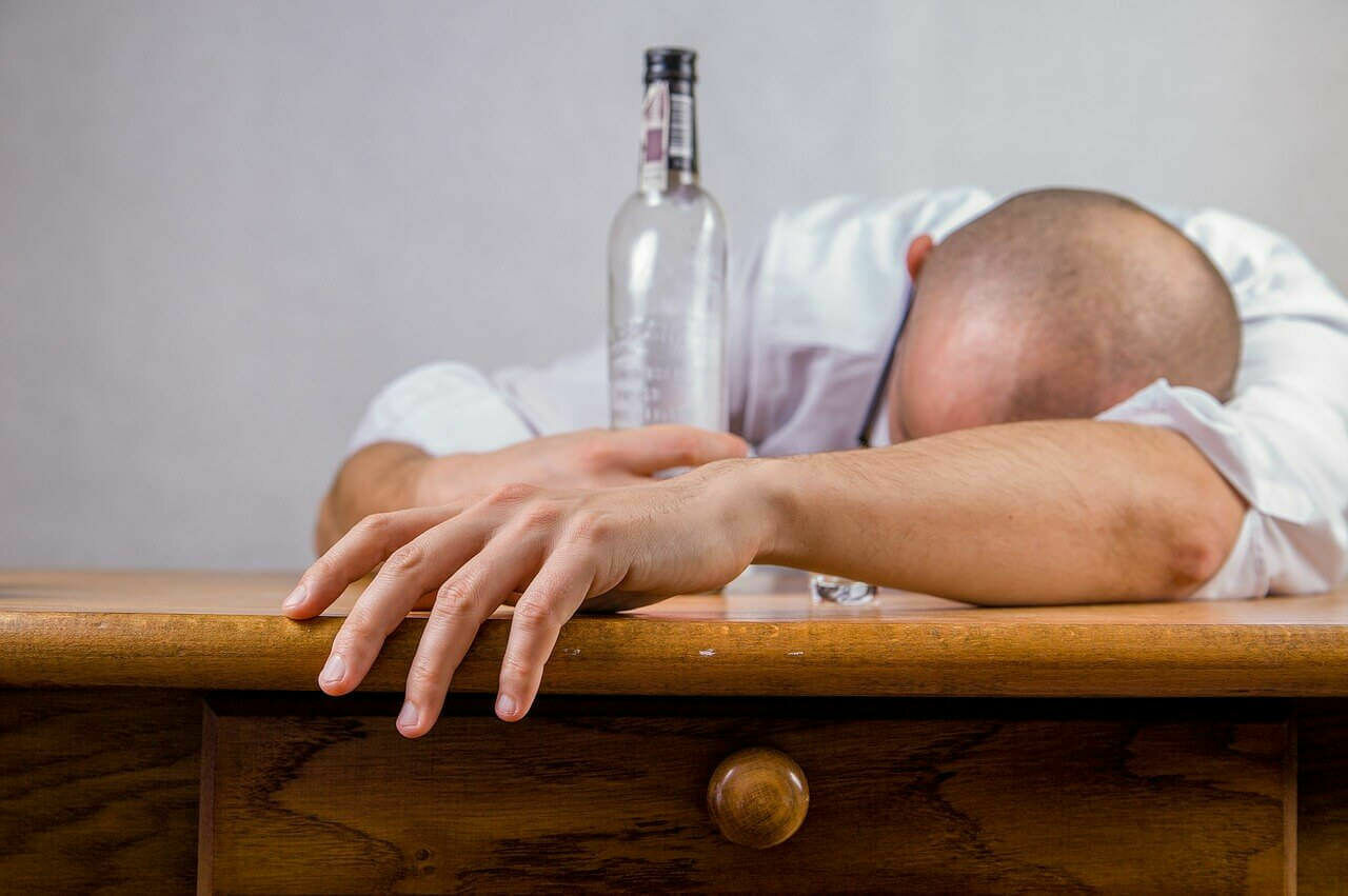 Ученые нашли различия между мужским и женским алкоголизмом