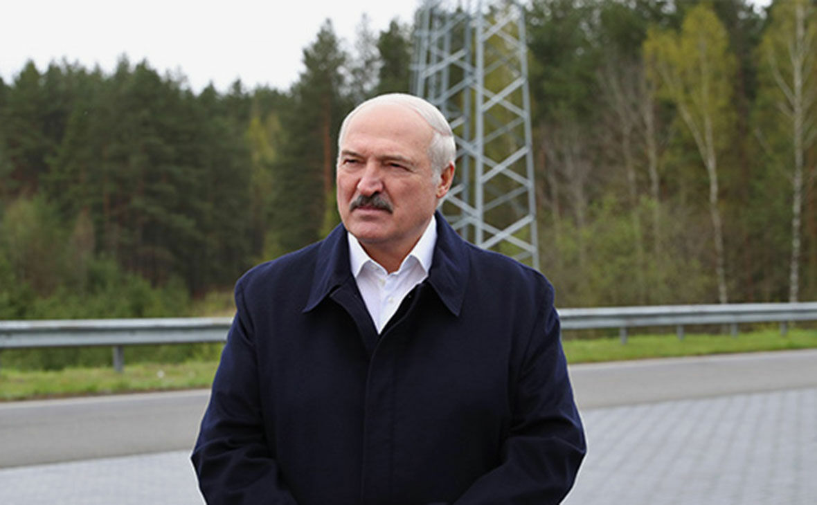 Александр Лукашенко порекомендовал не целоваться во время пандемии