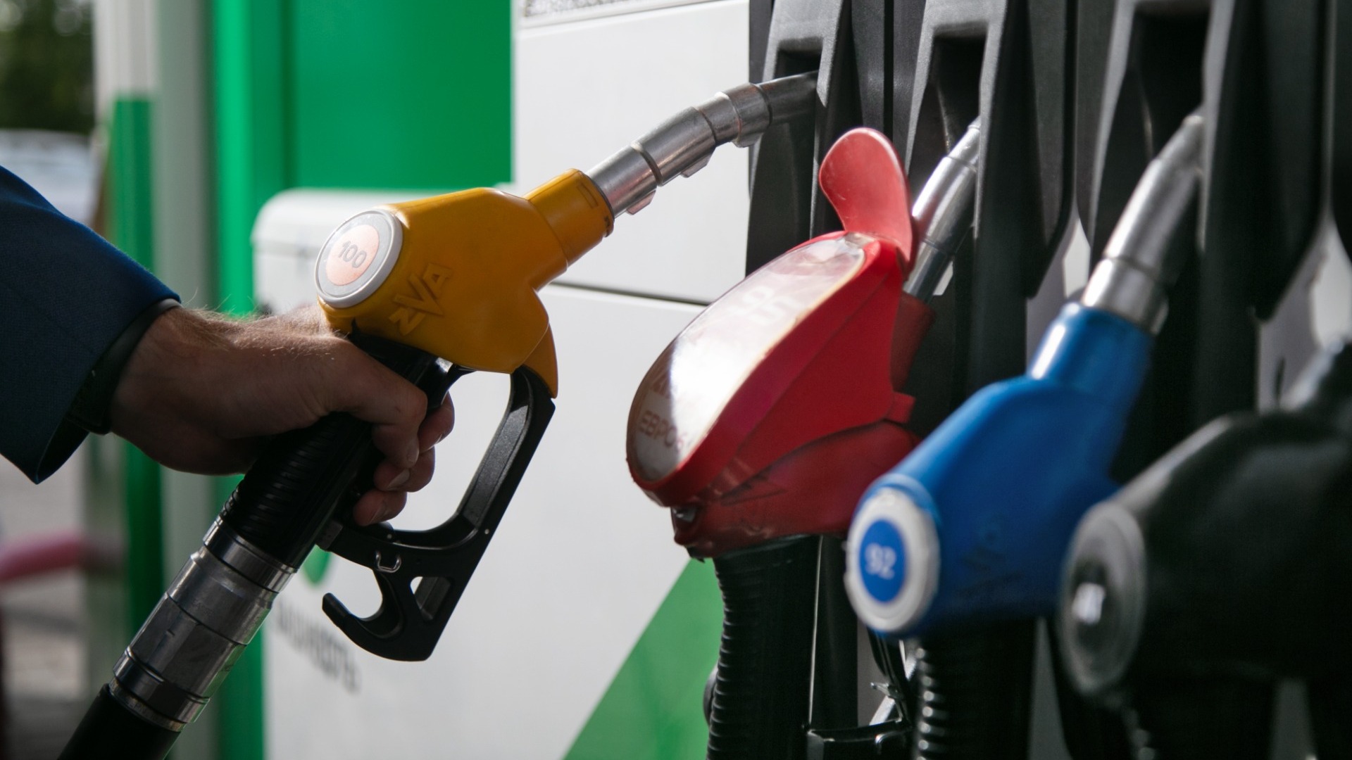 После введения запрета экспорта бензина и дизеля цены на топливо поползли вверх