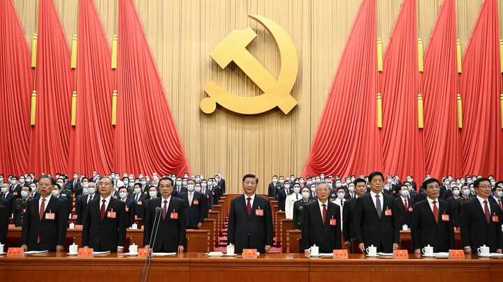 После съезда КПК многие партийные чиновники лишились  своих постов