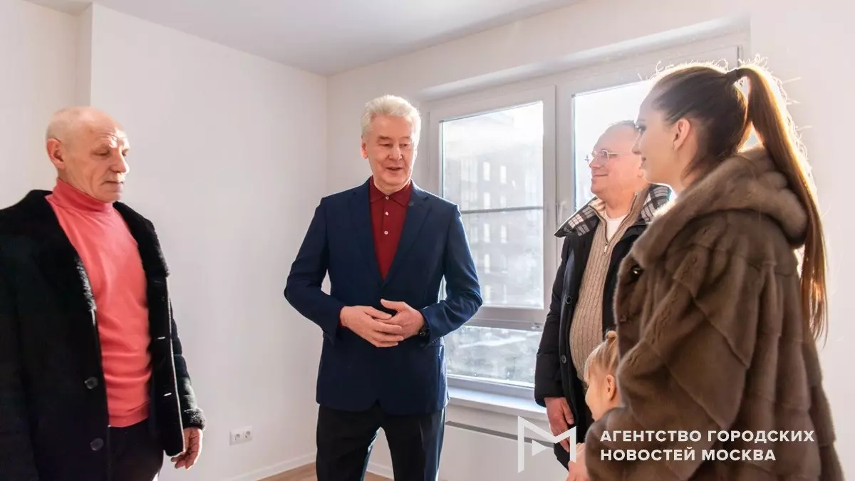 Мэр Собянин поздравил Владимира Потанина с новой квартирой