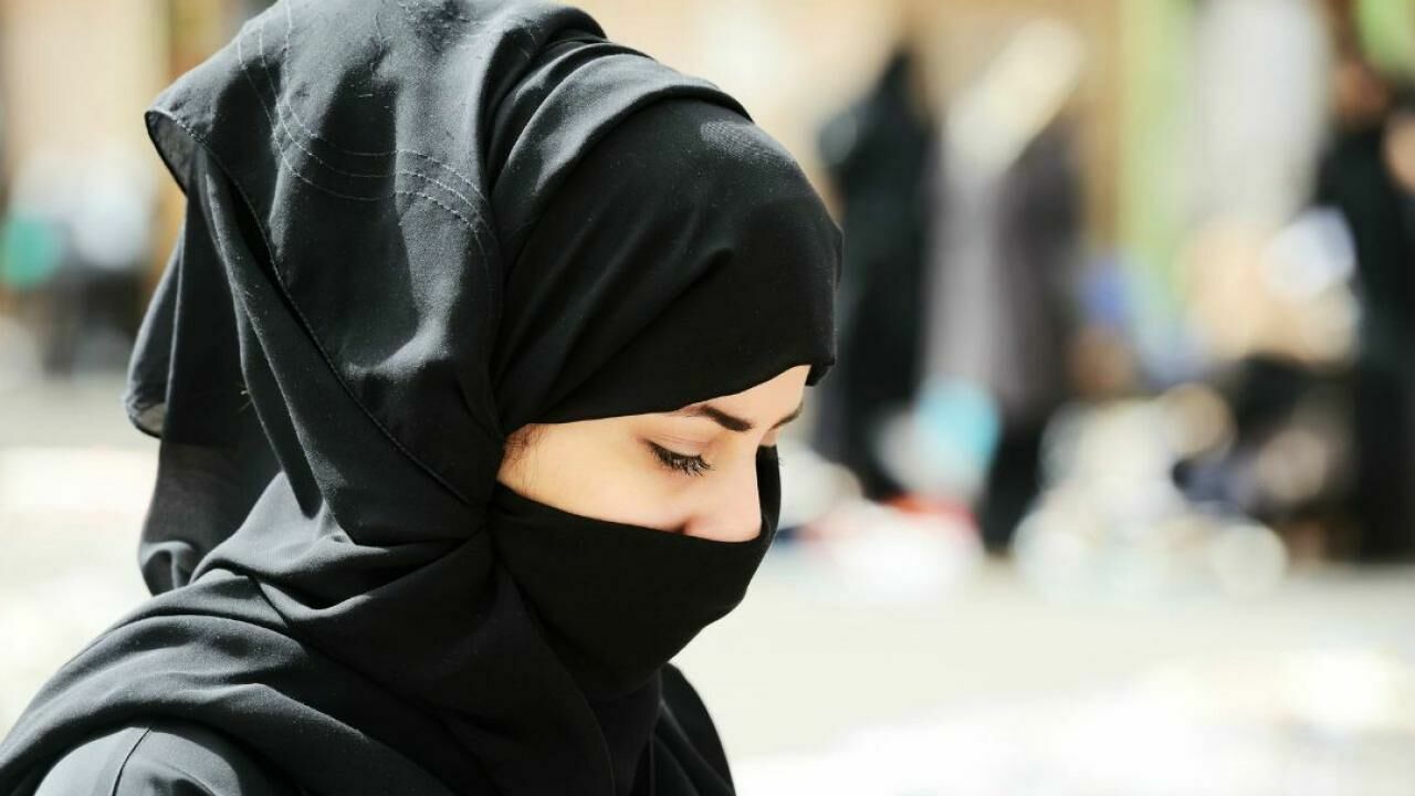 Во Франции саудовскую принцессу осудили за насилие над сантехником