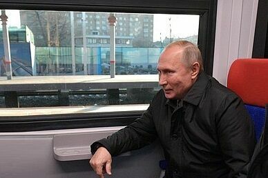 Путин назвал чушью новый медосмотр для водителей