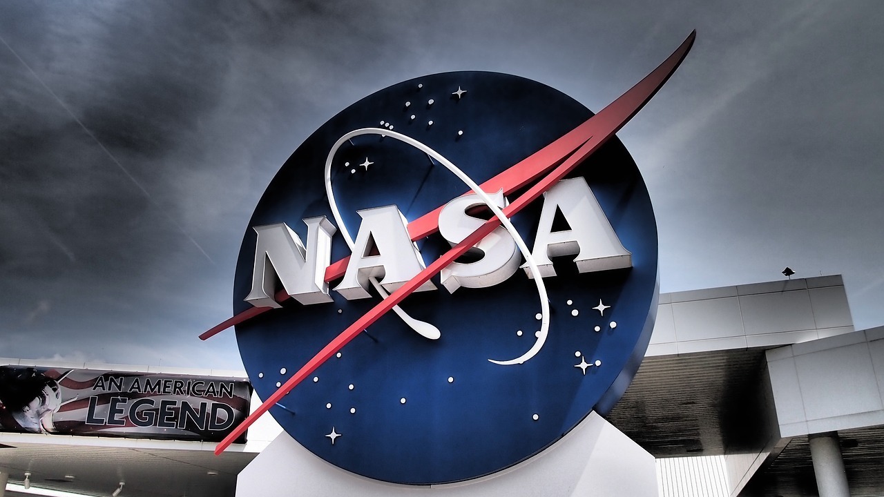 В NASA больше не считают Россию участницей лунной гонки