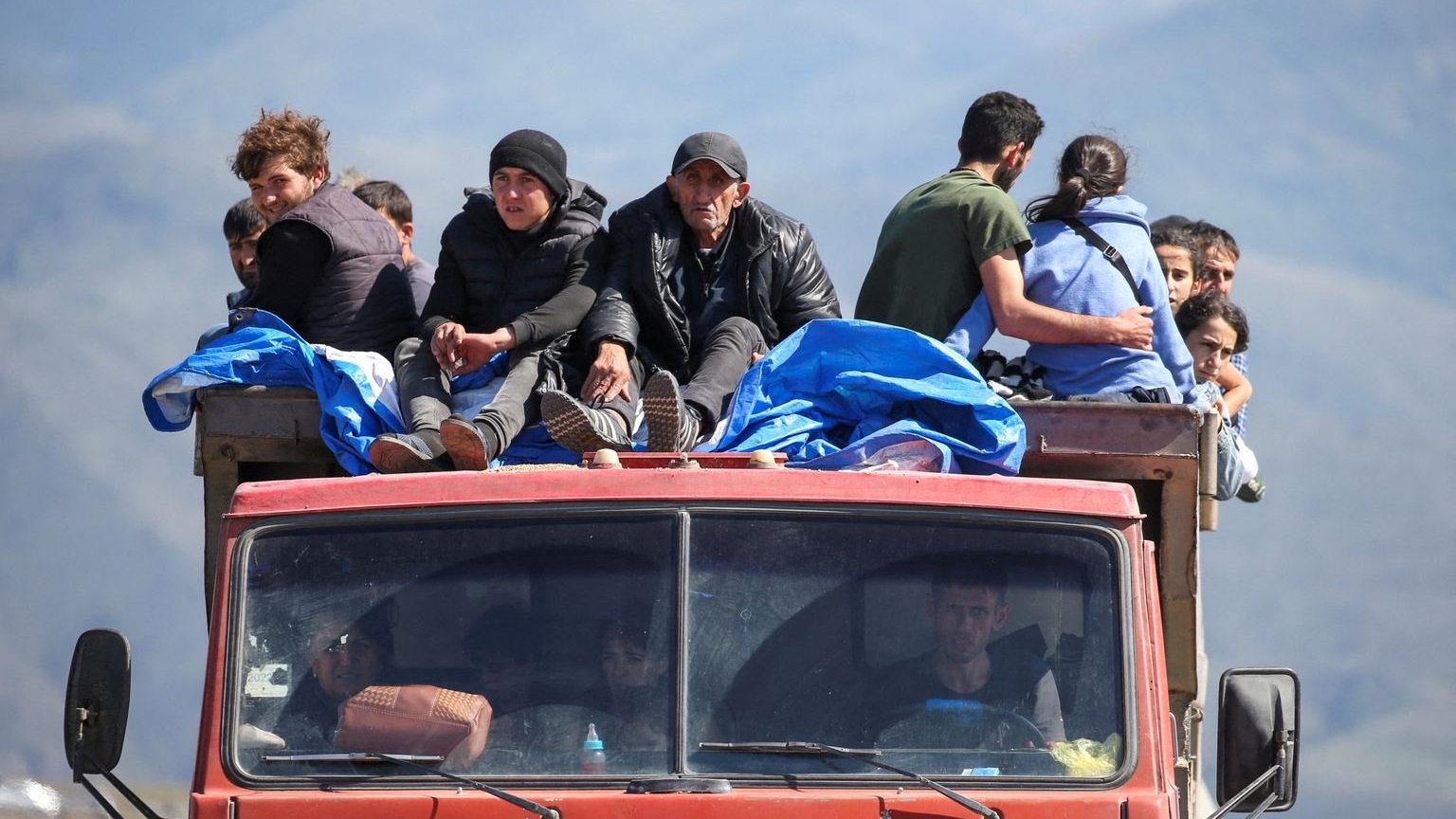 Прощай, Арцах! Беженцы покидают Нагорный Карабах