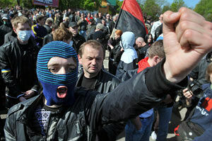 9  мая:  в  2011-м  во  Львове  -  против празднования  Дня  Победы