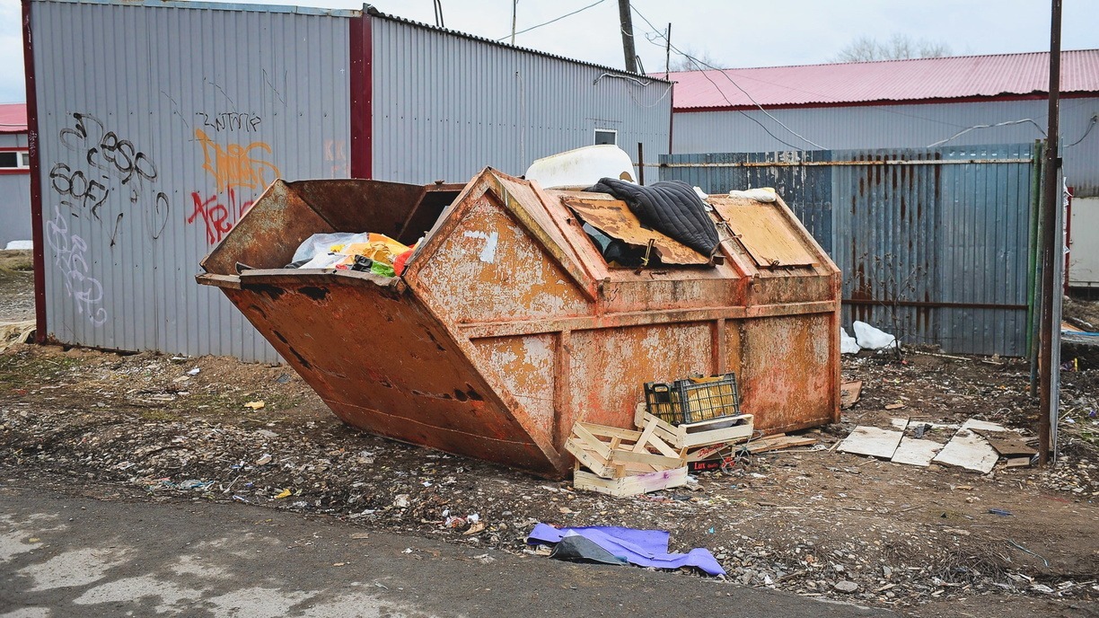 Жителям Подмосковья выставили счета по 30 тысяч рублей за вывоз мусора