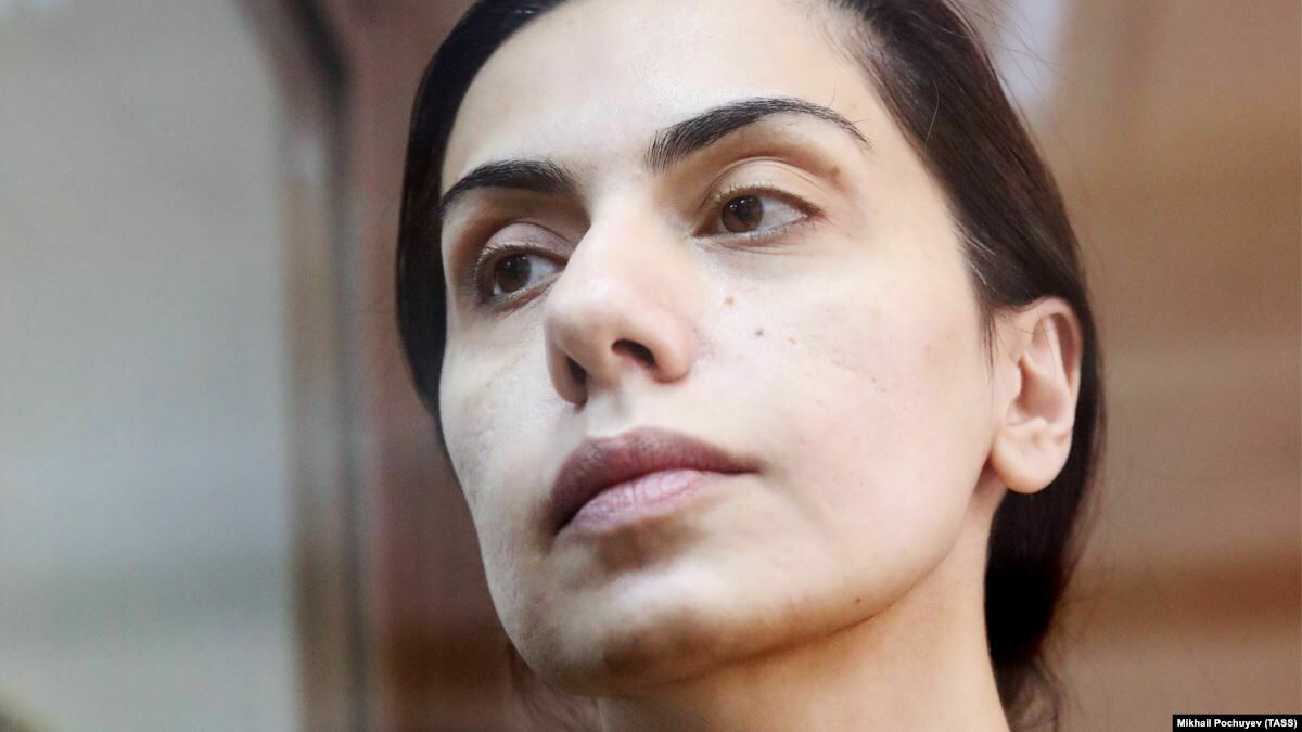 Суд вернул в СИЗО обвиняемую в шпионаже Карину Цуркан