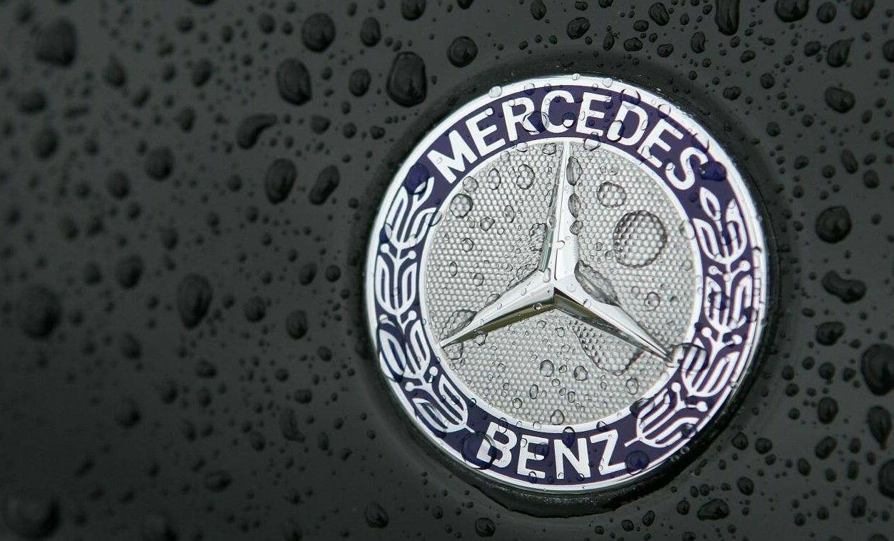 Издержки Mercedes-Benz из-за приостановки деятельности в РФ составили 1,4 млрд евро