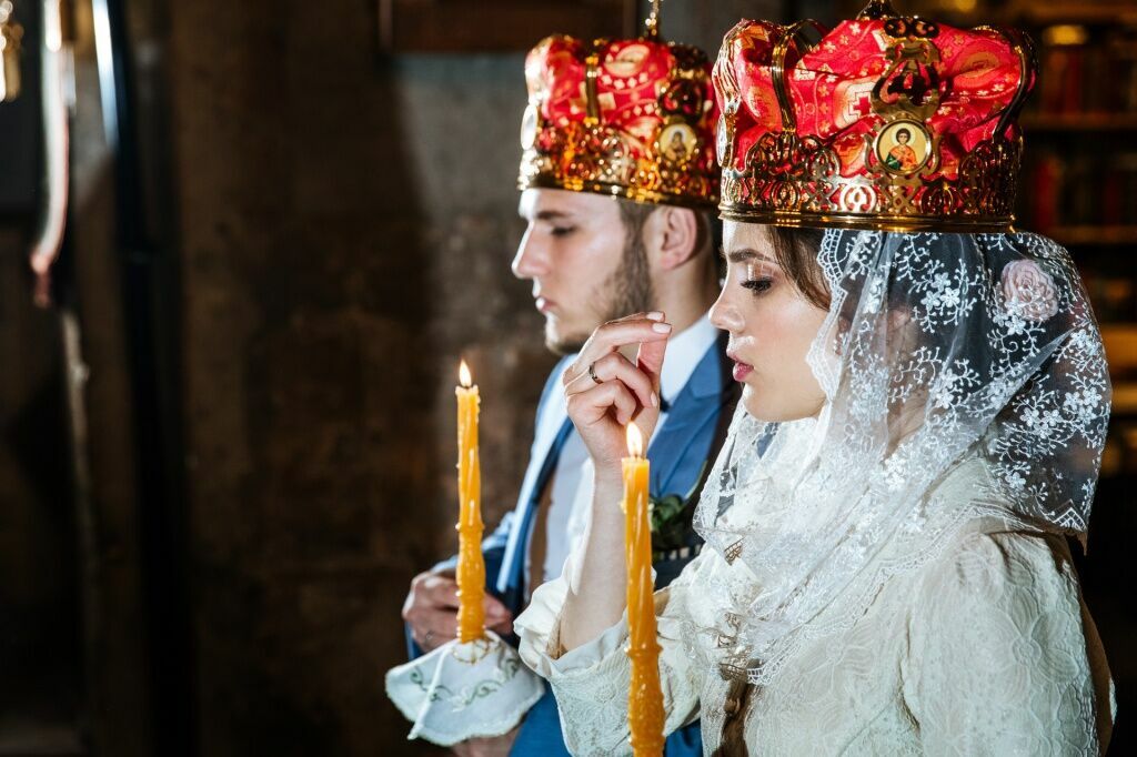 В РПЦ призвали государство признать церковные браки