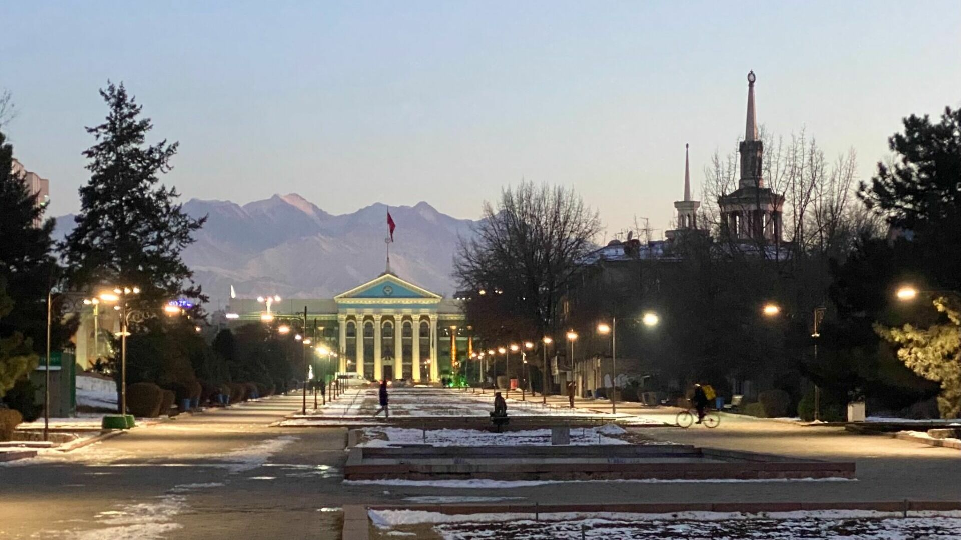 Столица темпераментных кочевников: чем встречает Бишкек российских эмигрантов