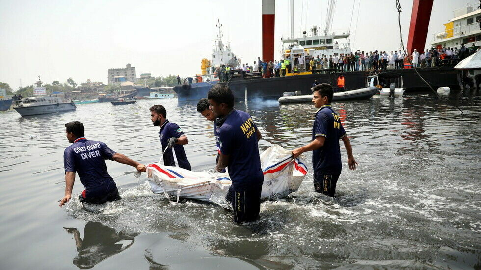 В Бангладеш при крушении судна погибли 50 человек