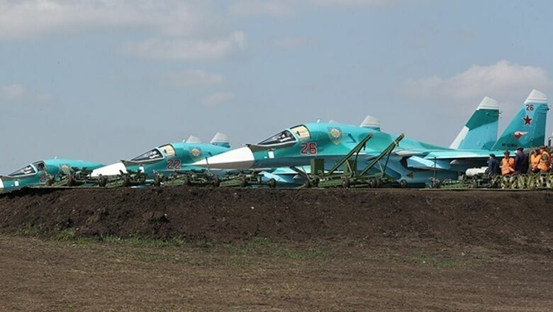 Как в кино: на автотрассу в Татарстане приземлились 14 военных самолётов