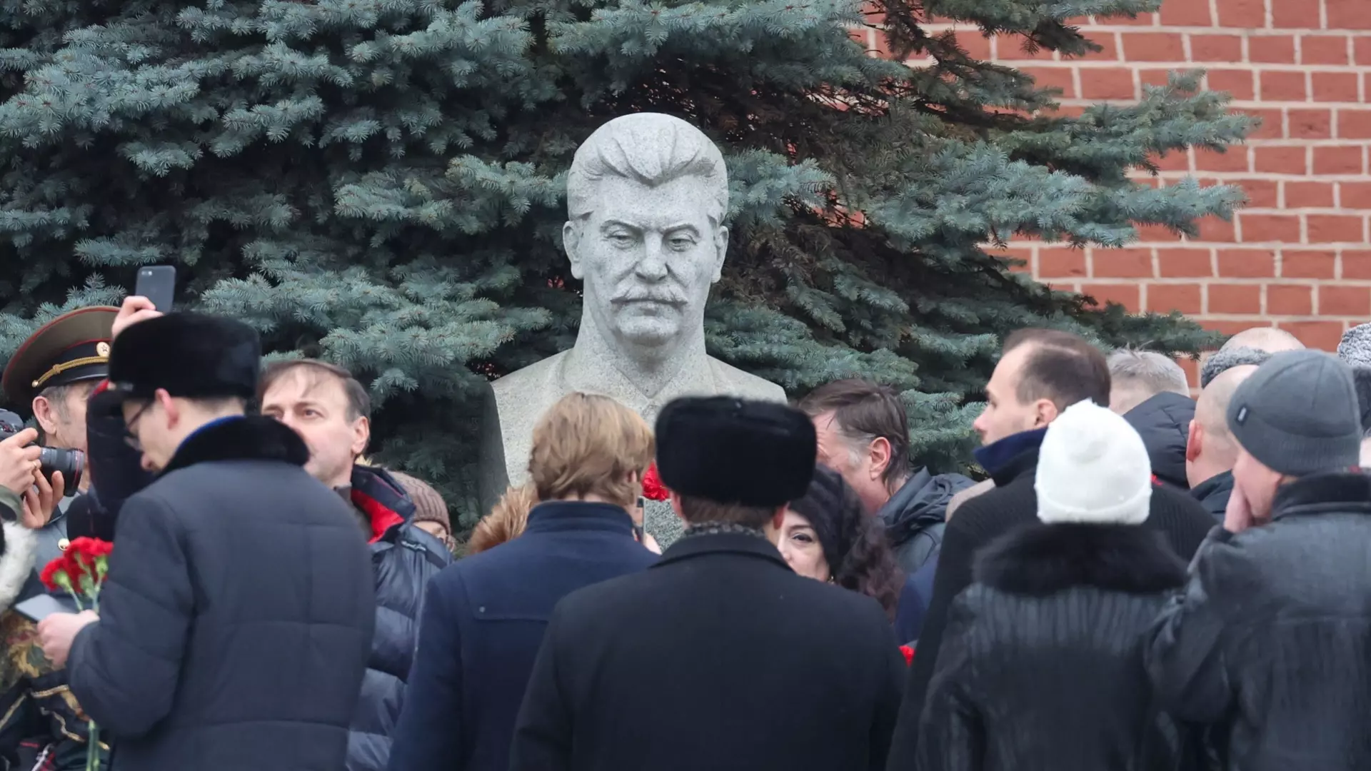 Возложение венков в День Памяти Сталина в Москве