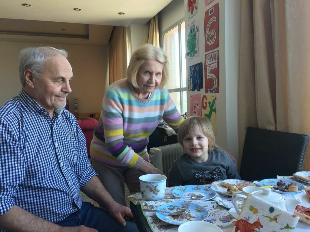 Родители Марии Лазаревой с внуком Иваном