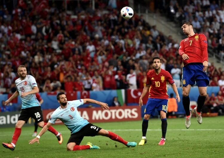 Испания первой на Евро-2016 выиграла с разгромным счетом